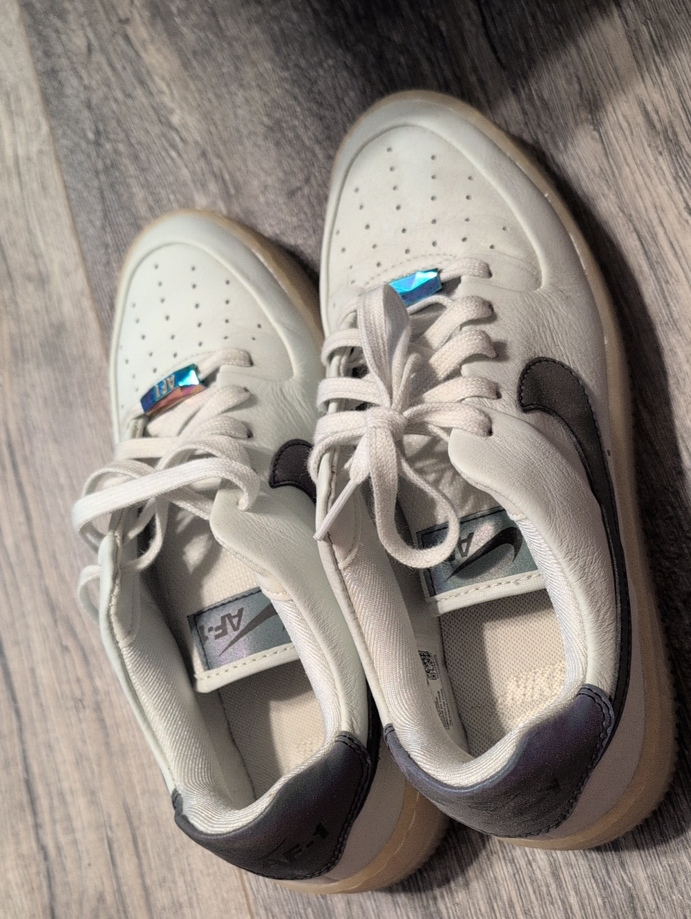 Nike Women’s Air Force 1 Sage Low LX - Spruce Aura